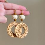 Silver needle rattan knitted round earrings, light luxury, high-end earrings, women's vacation style, fashion and versatility, earrings, and niche design - Image 4