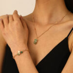 Jewelry, green crystal conch bracelet, two-piece jewelry set - Image 2