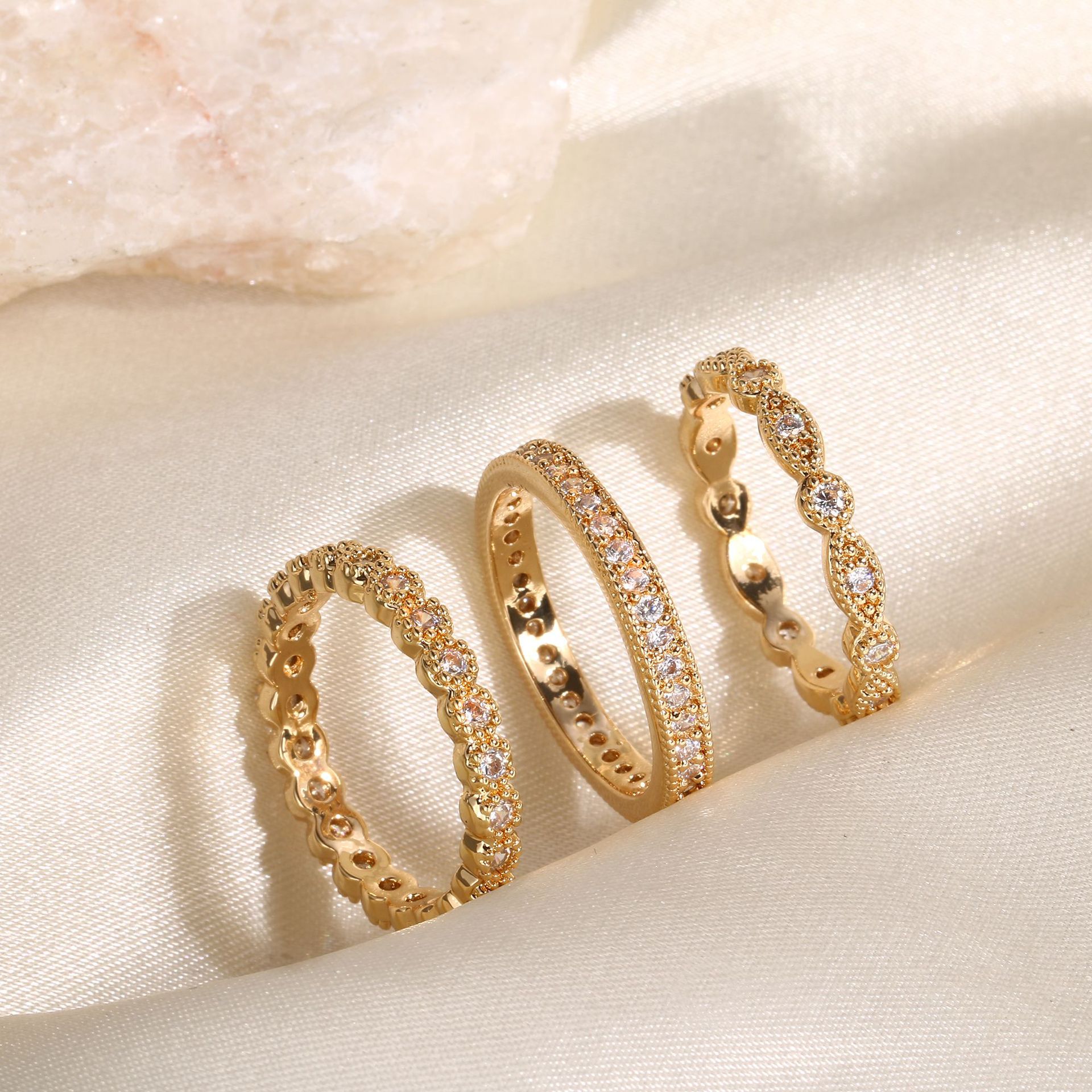 O1CN01aE9AVq2LptW2UKKhi_2217720969742-0-cib.jpg Best-selling three-piece fashion stacking rings with gold plating - Image 1