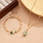 Jewelry, green crystal conch bracelet, two-piece jewelry set - Image 4