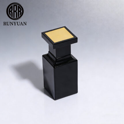 Solid Color Glossy Black 50ml Complete Set 15-Mount - B; multicolored; Glass