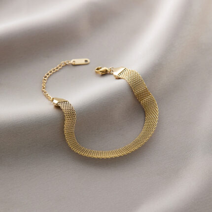 Mesh chain gold