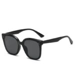 Three-point sunglasses