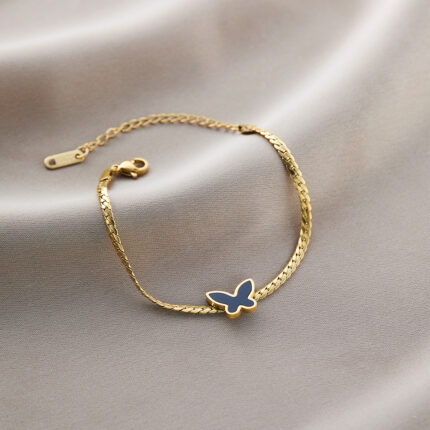 Whip chain black butterfly