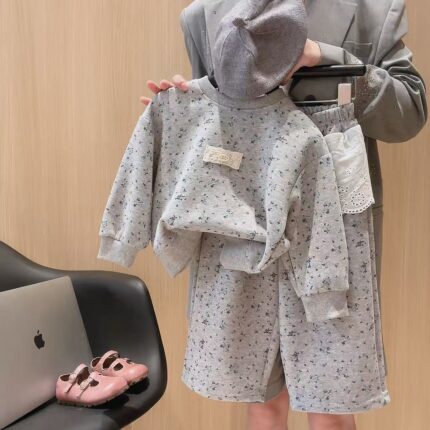 Grey fleece floral set