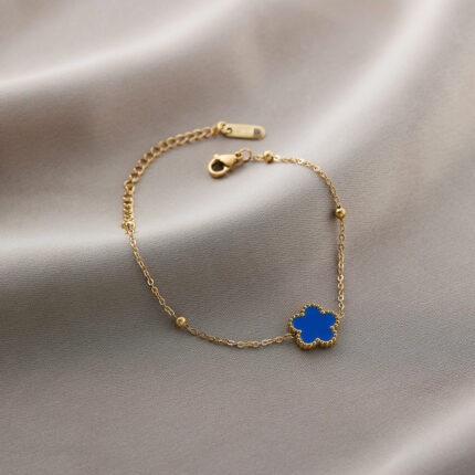 Beanie chain clover blue