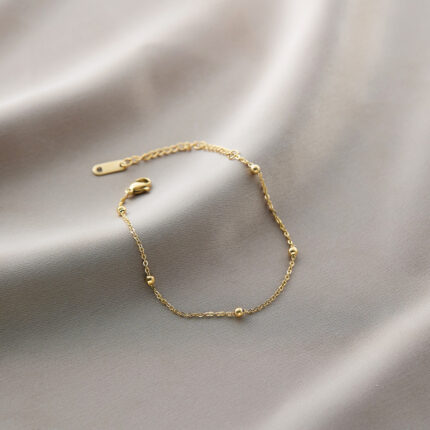 Beanie chain gold