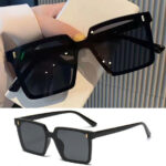 DA2 - black frame gray flakes