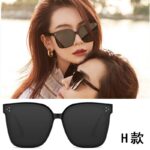 T1 - black frame gray flakes