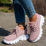 Pink (This shoe is in European size)