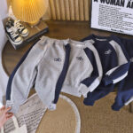 Boys' sweatshirt set, new spring sportswear set, foreign style splicing, children's sweatshirt and sweatpants, two-piece set of children's clothing