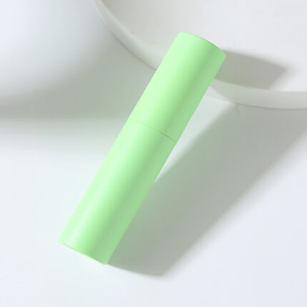 10; Light green; Plastic
