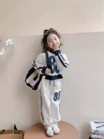 Girls' Spring Sports Set 2026 Stylish Pullover Sweatshirt & Casual Pants Two-Piece Outfit for Kids - Image 4
