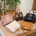 New Fashion Handbag 2023 Women Bag Southeast Asia Cheap Women's Bag Vintage Platinum Bag Printed Bag