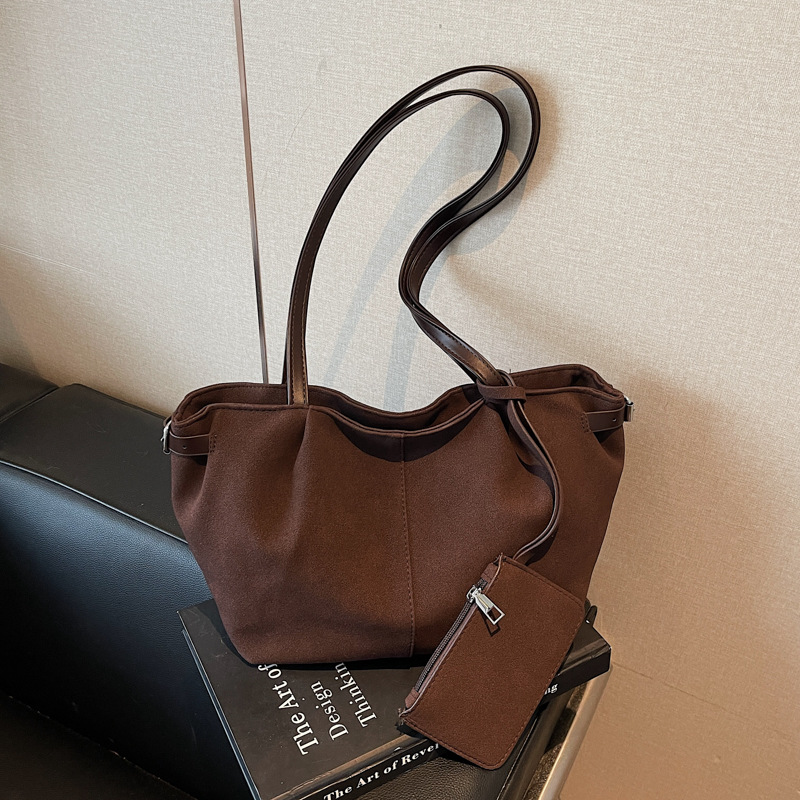 O1CN01aUUm3G1ttHGIpkfE6_2218222035959-0-cib.jpg Korean Niche Matte Retro Commuter Tote Bag, 2025 New Large-Capacity High-End Handbag - Image 1