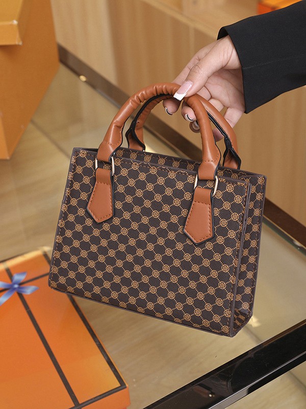 O1CN01oArQJx1ailRwmyx5S_2219385143364-0-cib.jpg 2026 New Trendy Temperament Handbag, Vintage Printed Women's Versatile High-End One-Shoulder Crossbody Bag - Image 1
