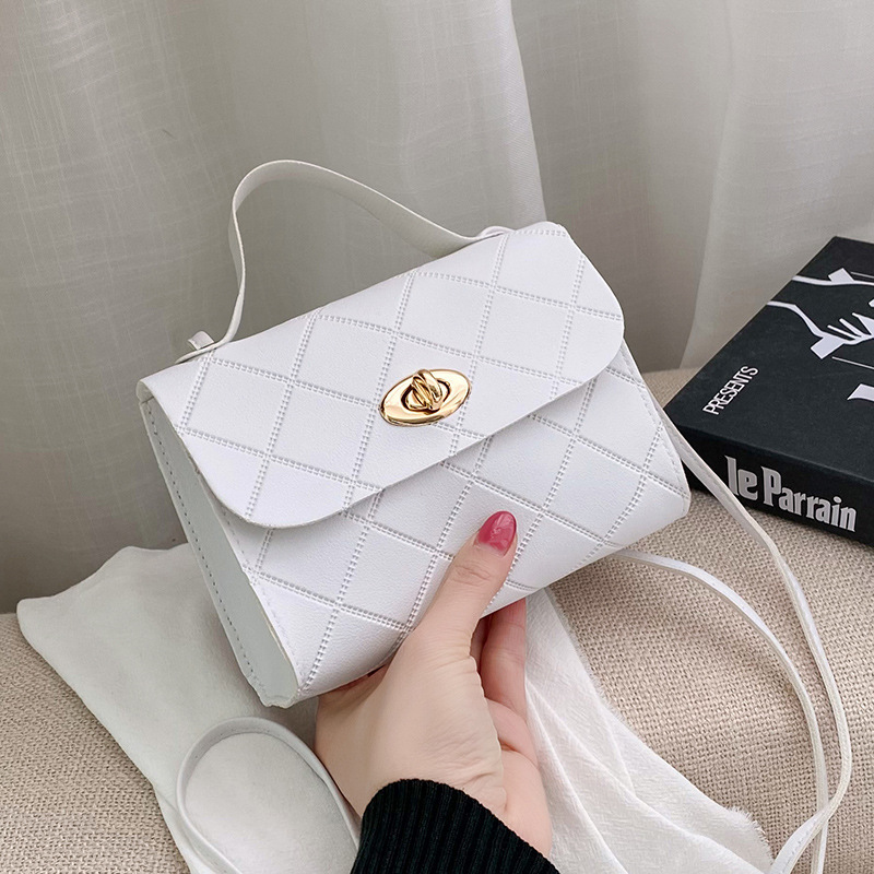 O1CN01oDf6jq1ELwDidBF2Q_3472810336-0-cib.jpg Wholesale Women's Mini Bags 2026 Women's Hand Bag Fashion Crossbody Bag Simple Small Square Bag - Image 1